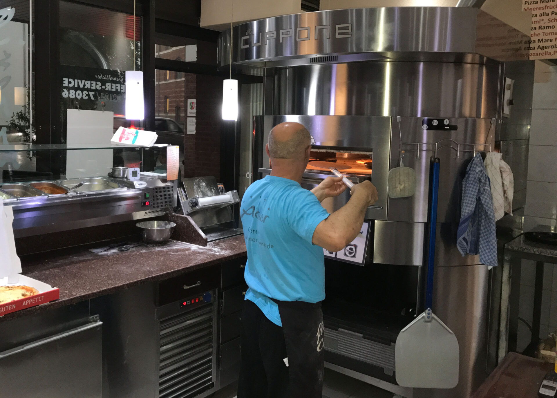 ber Uns PIZZERIA CAPRI Bei RAMO IN METTMANN ber Uns PIZZERIA CAPRI Bei RAMO IN METTMANN